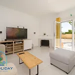 Reyets 4 Bed 3 Bath Private Pool Villa