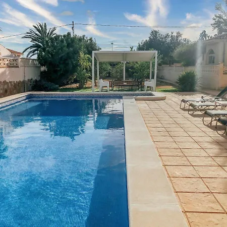 Villa Reyets 4 Bed 3 Bath Private Pool