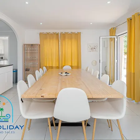 Reyets 4 Bed 3 Bath Private Pool Villa *
