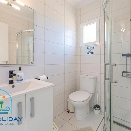 Villa Reyets 4 Bed 3 Bath Private Pool
