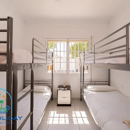 Villa Reyets 4 Bed 3 Bath Private Pool *