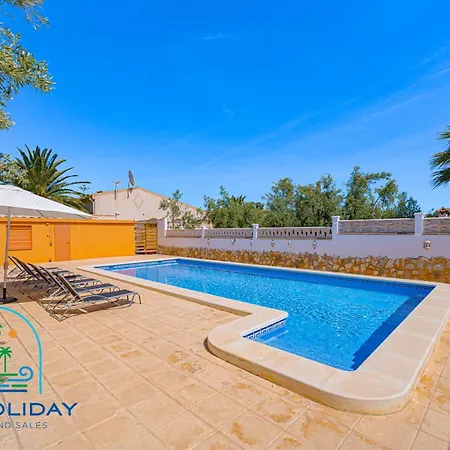 Villa Reyets 4 Bed 3 Bath Private Pool