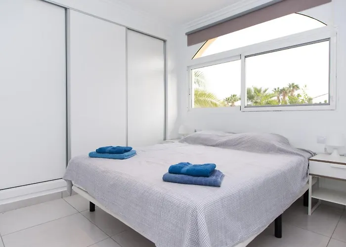 Villa Reyets 4 Bed 3 Bath Private Pool *