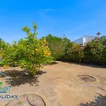 Reyets 4 Bed 3 Bath Private Pool *