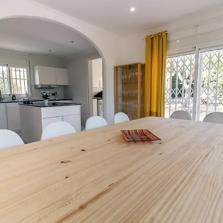 Willa Reyets 4 Bed 3 Bath Private Pool