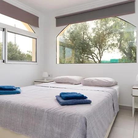 Reyets 4 Bed 3 Bath Private Pool Willa Busot