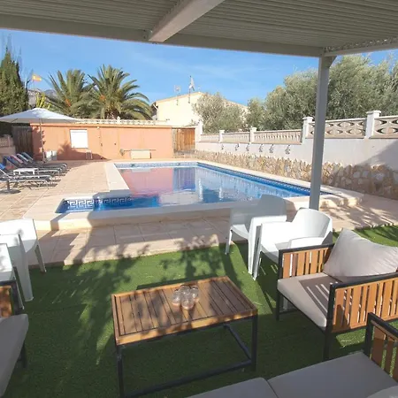 Reyets 4 Bed 3 Bath Private Pool Villa *