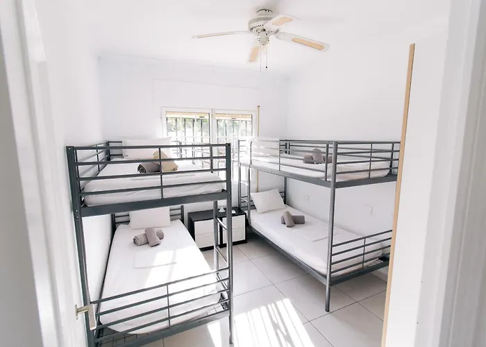 Reyets 4 Bed 3 Bath Private Pool Villa